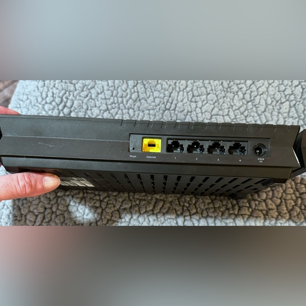 Netgear Router - Picture 4 of 5
